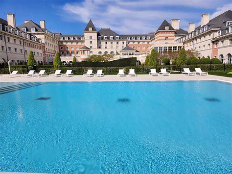 DREAM CASTLE Hotel (Marne.